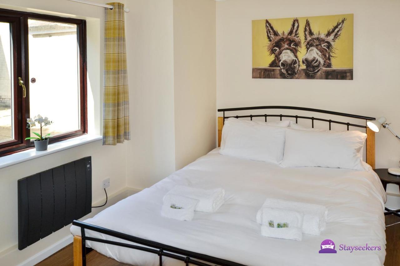 Station 1 Bed Apartment - Stayseekers ซอลส์บรี ภายนอก รูปภาพ